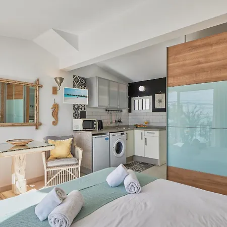 Pedregalejo Designe & Apartment Malaga